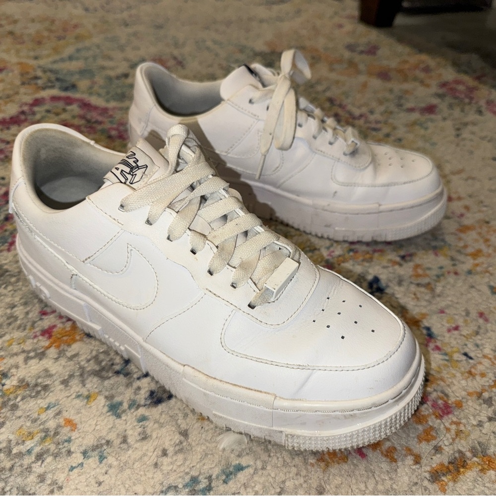 Nike White Air Force 1 Pixel